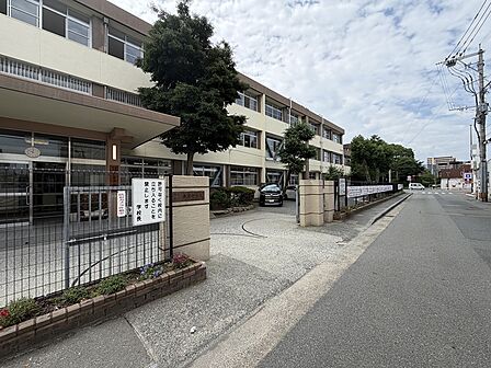 春吉中学校