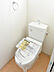 トイレ：【トイレ】年間を通して快適に使用できる、温水洗浄便座付きのトイレです。トイレ内のクロス等も、お好みに合わせてセレクト可能です。(建物価格1770万円、建物面積100m2)