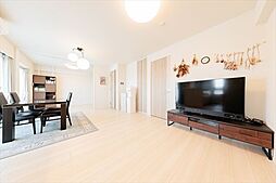 センチュリー浦安 3LDKのリビング/ダイニング