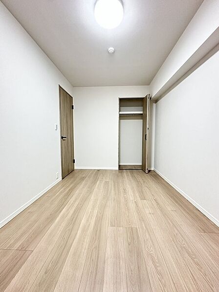寝室は明るい空間となっています!子供部屋にも良さそうですね!