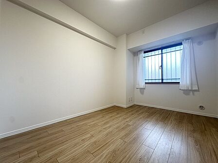 窓からは快適な光を取り入れ、通気性能を上げる事で居心地の良い空間を演出します 