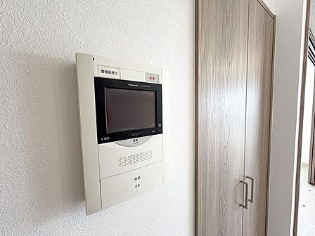 TVモニター付インターホン!お子さまのお留守番にも安心ですね!!
