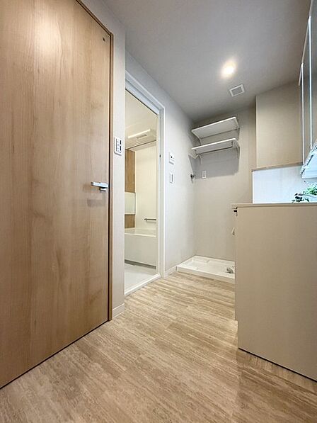 普段は人目につかないスペースにもこだわりを。 使用頻度の高い場所だからこそ便利な空間に。多人数での使用も考えた便利な空間です。