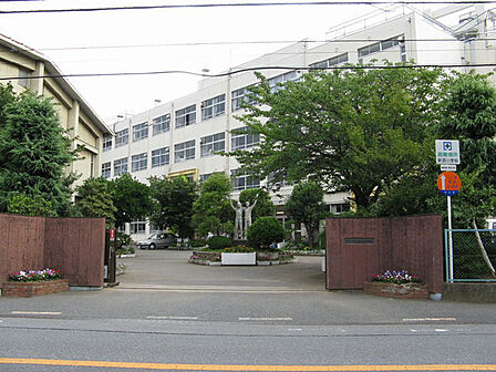 新浜小学校(380m)