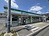 周辺：ファミリーマート豊中夕日丘店 427m
