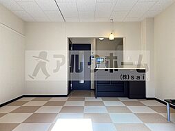 レオネクストウイング片山 1階ワンルームのリビング/ダイニング