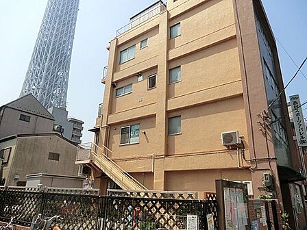 小梅保育園 徒歩10分。 760m