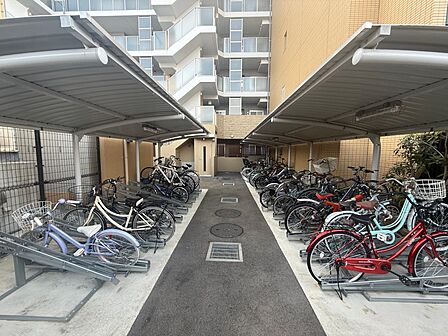 駐輪場