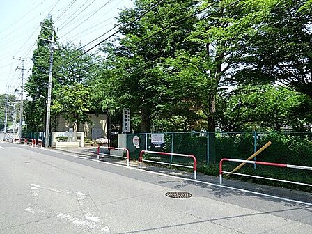 都賀中学校 徒歩5分 370m