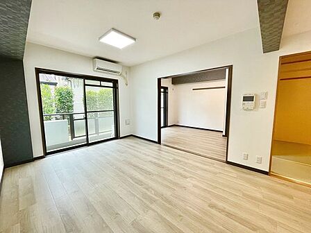 自然の入り方、時間帯による明るいさの違いなど、体感して初めてわかる発見があります。