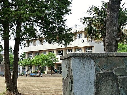 千葉市立園生小学校 徒歩13分。 980m