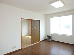 神谷コーポII 2階