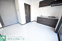 ＷＥＳＴ　ＣＯＵＲＴ　ＳＯＧＡ 206 2階1DKのリビング/ダイニング