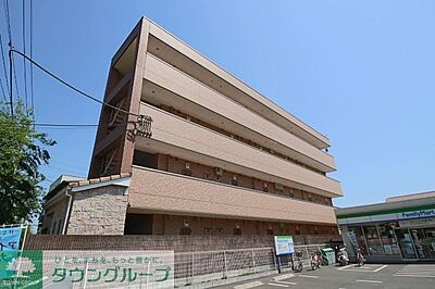 外観：安心オートロック完備