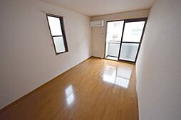 多摩都市モノレール 多摩センター駅 徒歩7分の賃貸アパート 1階1Kのリビング/ダイニング