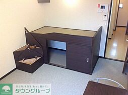 レオネクストレプロットIII 2階1Kのリビング/ダイニング