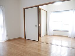 ヴィーヴル西新井 201 2階1SKのリビング/ダイニング