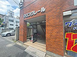 10 / 11