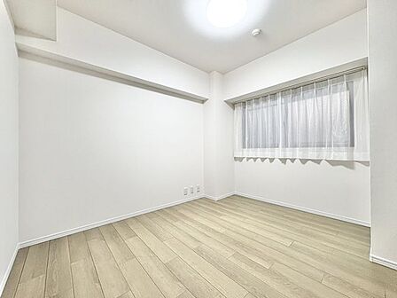 約5.8帖の洋室!書斎や子ども部屋にも使いやすい