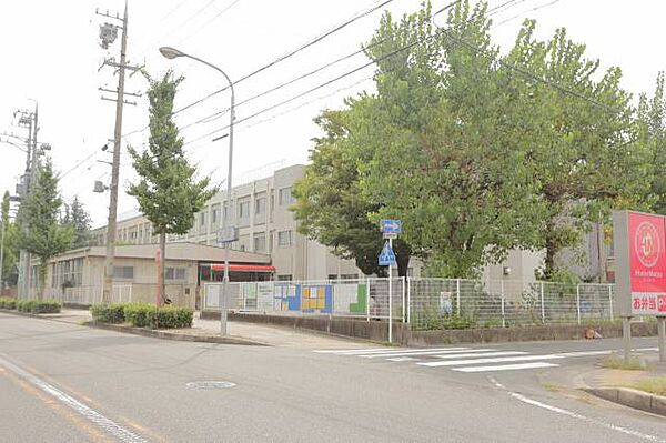 画像16:名古屋市立南陽中学校 710m