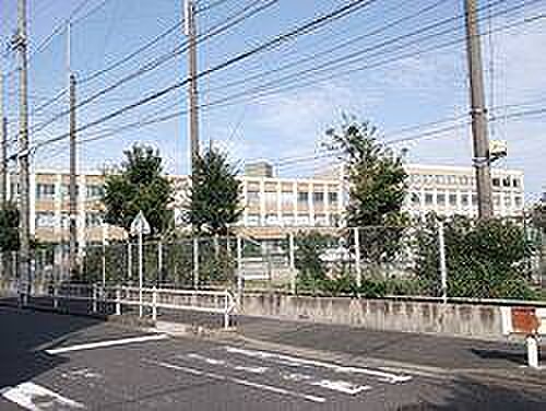 画像6:名古屋市立港明中学校 739m