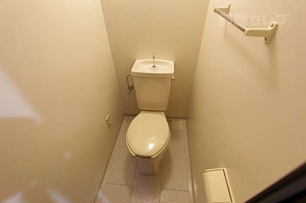 画像7:バスとトイレは別です。(写真は601号室のものです)