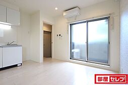 クレスト高畑 2階1LDKのリビング/ダイニング