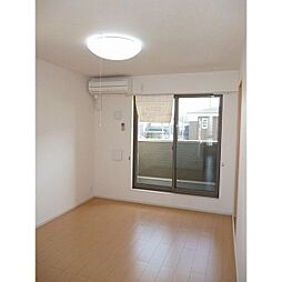 ユートピー　II 2階1LDKのリビング/ダイニング