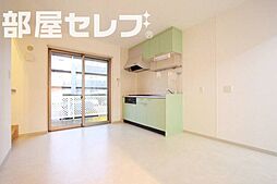 Un trefle 1階1LDKのリビング/ダイニング