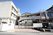 日比野中学校 1038m