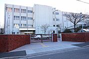 名古屋市立はとり中学校 1698m