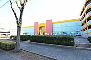 アピタ港店 1098m