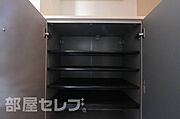 401号室内装写真参照