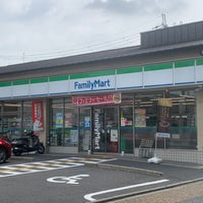 画像17:【コンビニエンスストア】ファミリーマート 西大路九条店まで1022ｍ