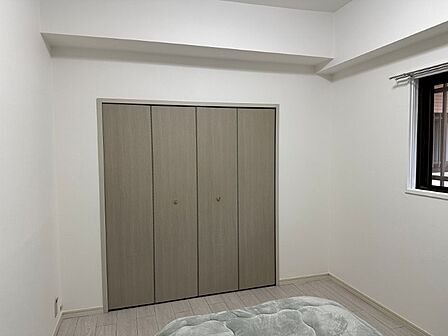 洋室 収納側
