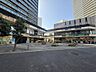 その他：マンション1階部分に24時間スーパー、八百屋、クリーニング店、クリニック、動物病院、飲食店、弁当屋などがあり便利です。
