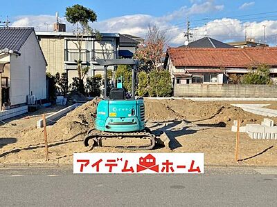 外観：2号棟外観写真 　　　平日の案内も可能です 　お気軽にお問い合わせください 