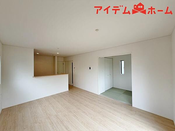 リビング/ダイニングを拡大表示