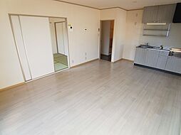 グリーンシャトルA 201 2階2LDKのリビング/ダイニング