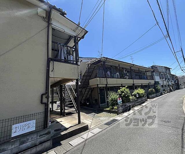 7 / 18