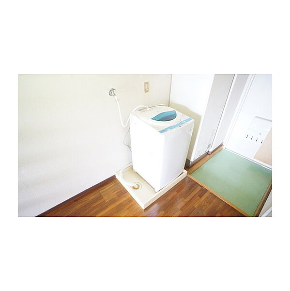 画像10:室内洗濯機置き場（同仕様タイプ）