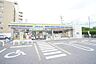 周辺：コンビニ「ミニストップ津栗真町屋店まで711ｍ」