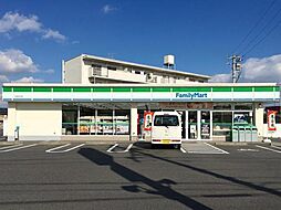 コンビニ「ファミリーマート津久居北口店まで331ｍ」