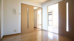 Ｌ・Ｒｅｔｒｉｅｖｅｒ 201 2階3DKのリビング/ダイニング