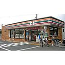 コンビニ「セブンイレブン津市一志町田尻店まで888ｍ」