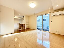 サウス・ルミエール 102 1階1LDKのリビング/ダイニング