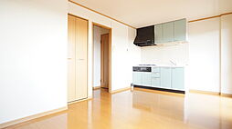 メゾンウイング 205 2階1LDKのリビング/ダイニング