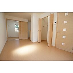 メゾン・ド・メアリ 102 1階1LDKのリビング/ダイニング