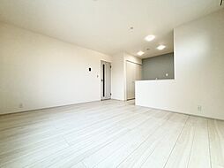 リーブルファイン八幡町II 102 2階3LDKのリビング/ダイニング