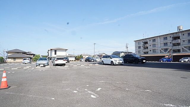 13 / 22